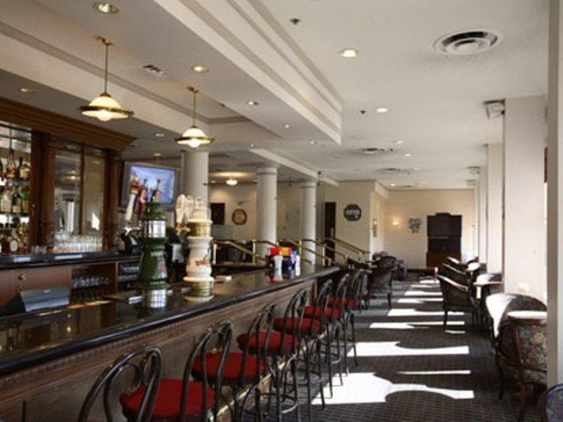 Hotel Chateau Lacombe Edmonton