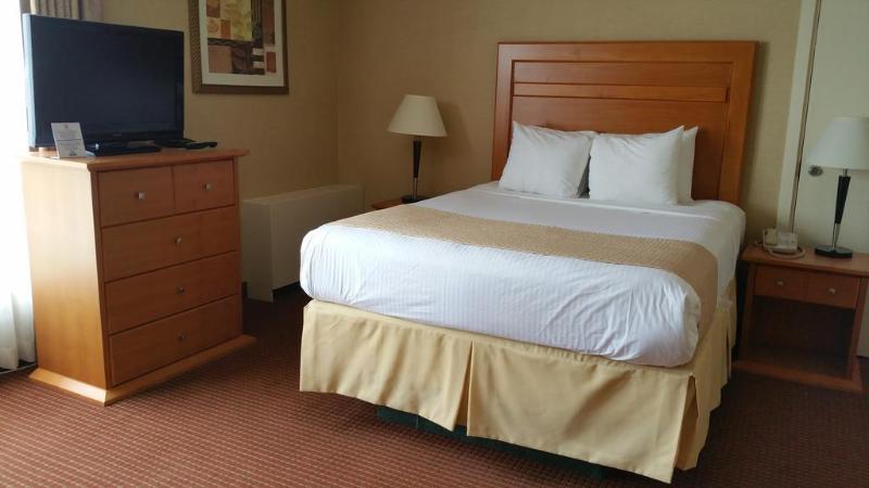Hotel Days & By Wyndham West 3*