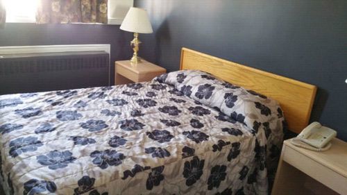 Ramada By Wyndham West & 3*