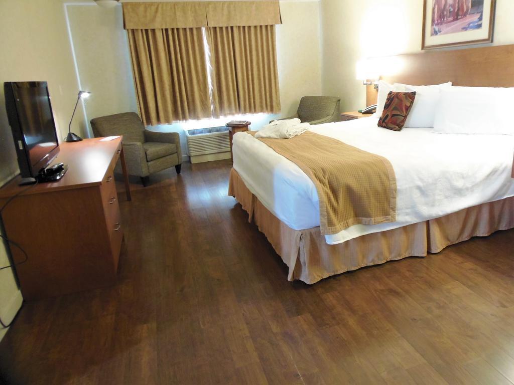 Hotel Rosslyn & 3*