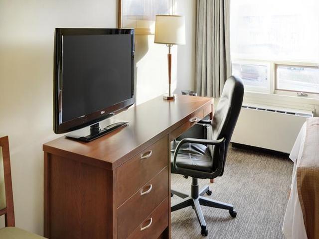 Travelodge By Wyndham South Hotel
