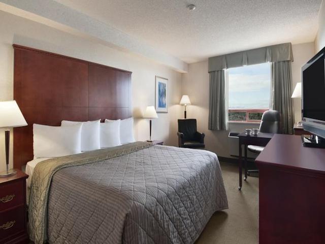 Travelodge By Wyndham South