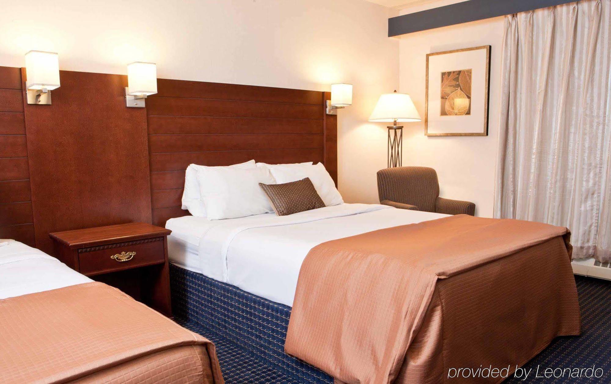 West Mall Inn