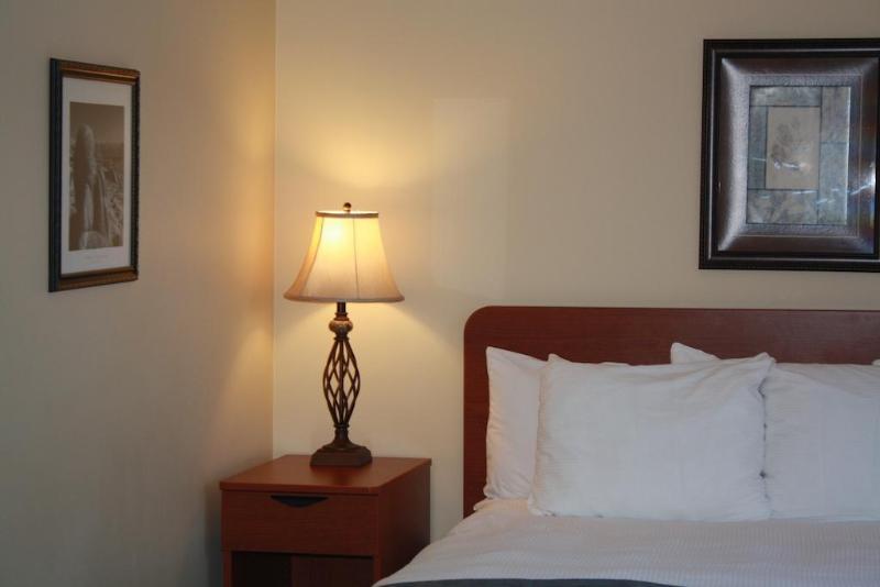 Hostel Of Alberta - *