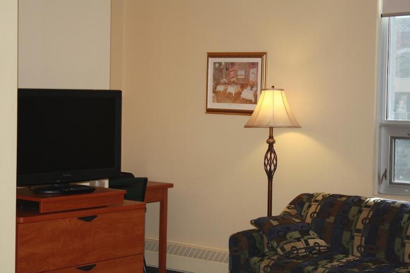 Hostel Of Alberta - *