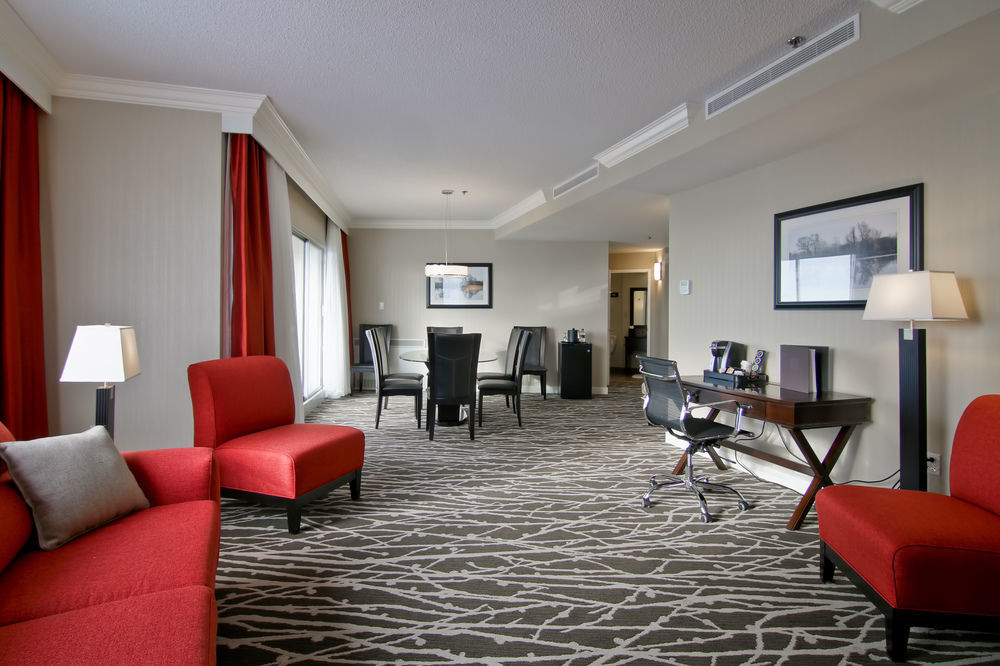 Chateau Lacombe 4* Edmonton