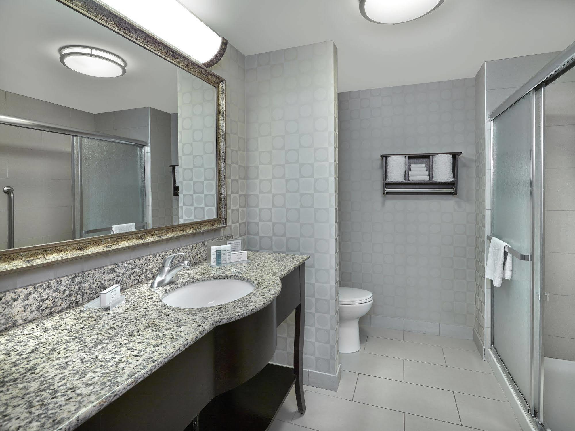 Hotel Hampton & Edmonton/west Edmonton