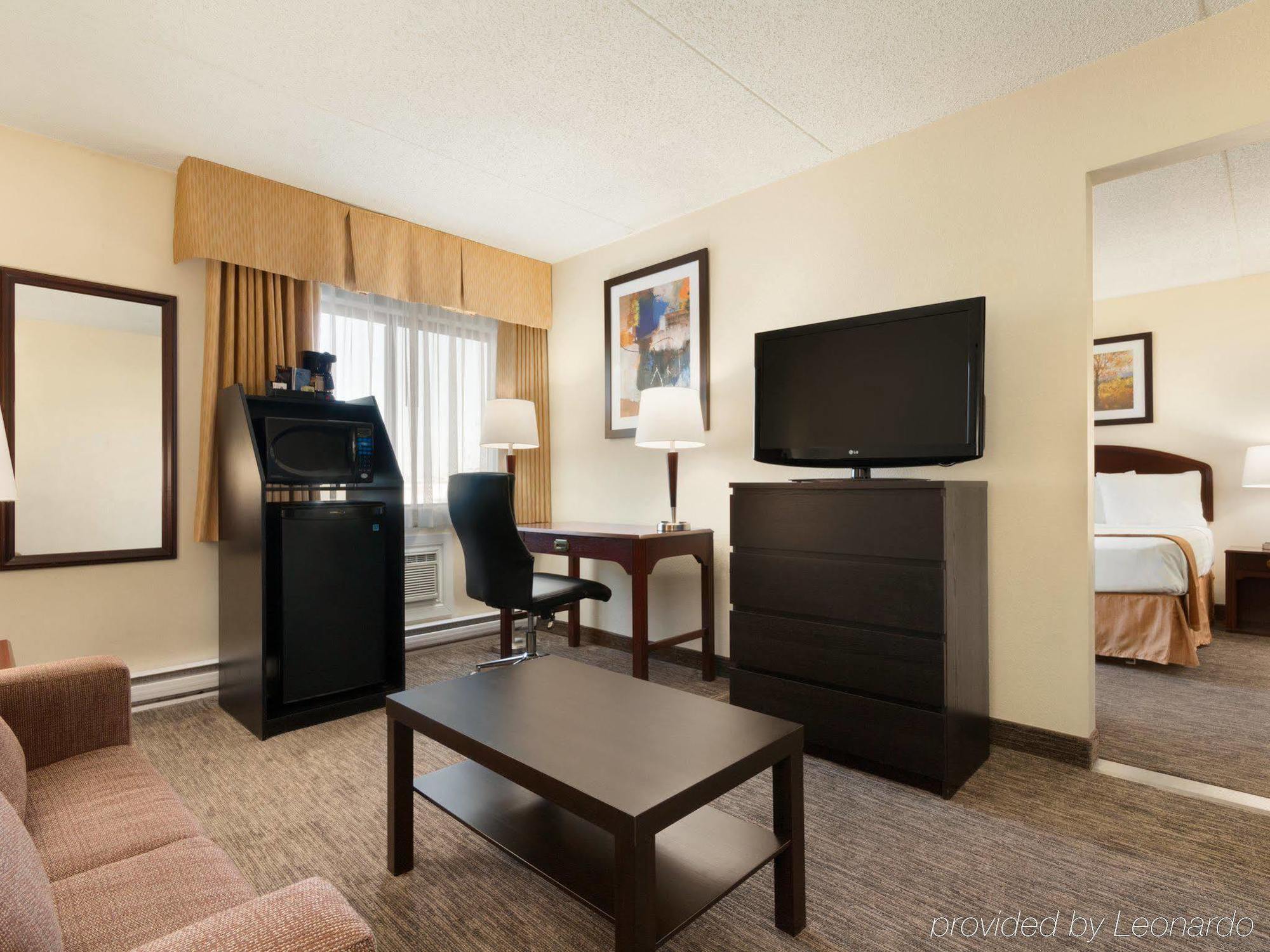 Travelodge By Wyndham South Hotel Edmonton