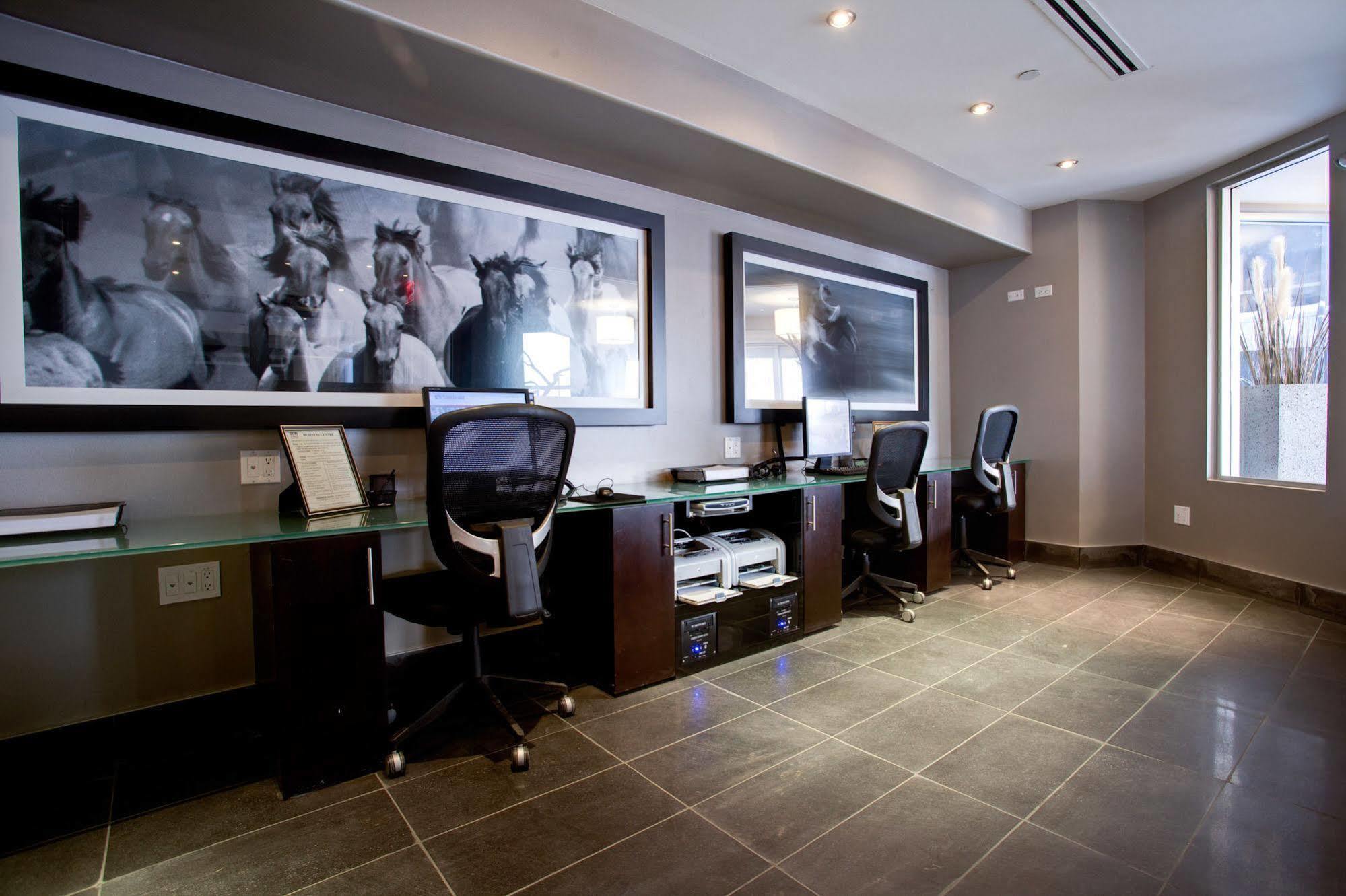 Sandman Signature South Hotel