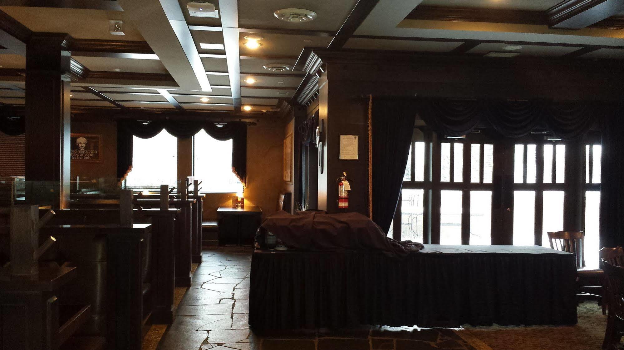 Hotel Days & By Wyndham West Edmonton
