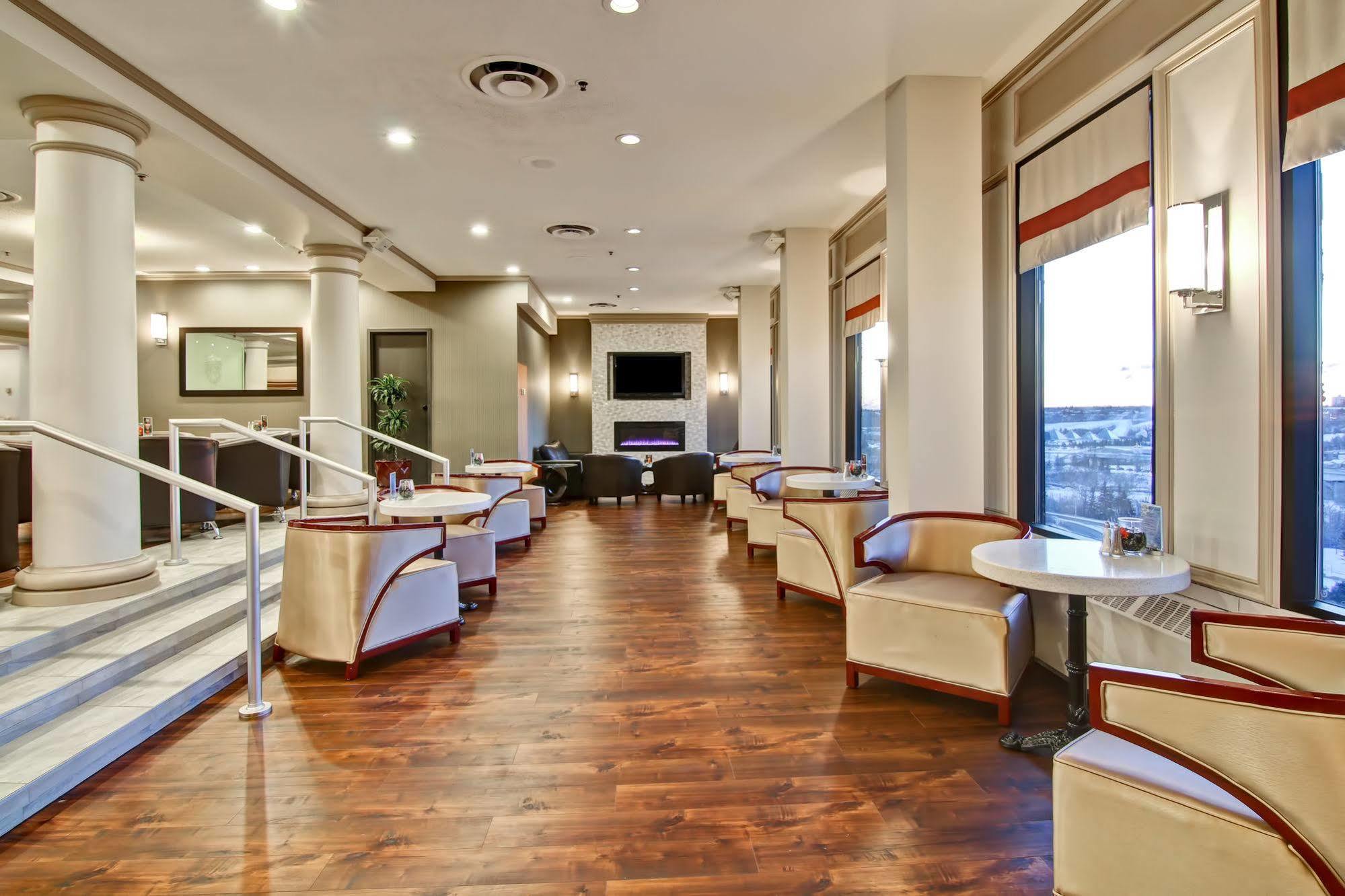 Chateau Lacombe Hotel Edmonton