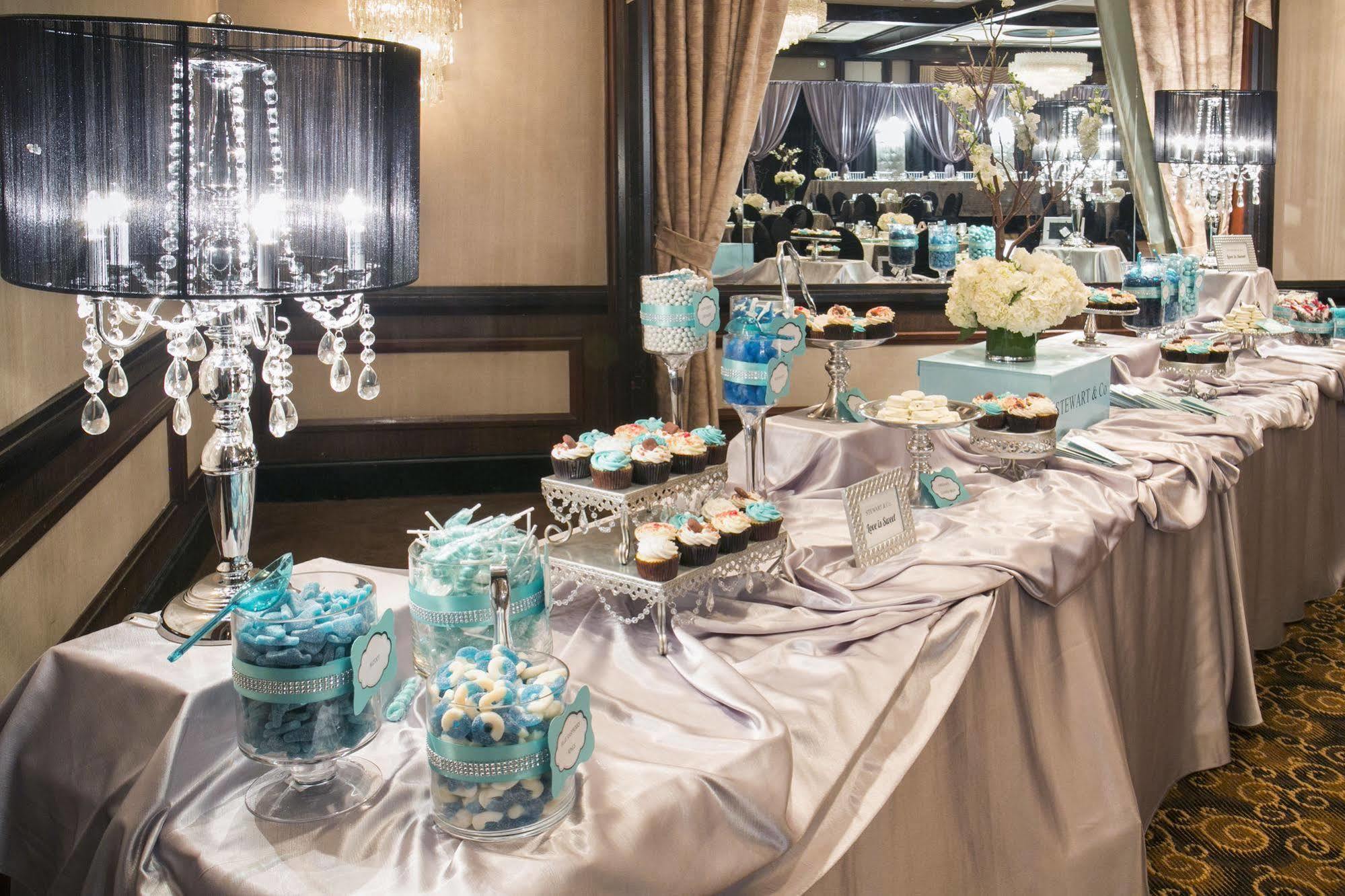 Chateau Lacombe Hotel Edmonton