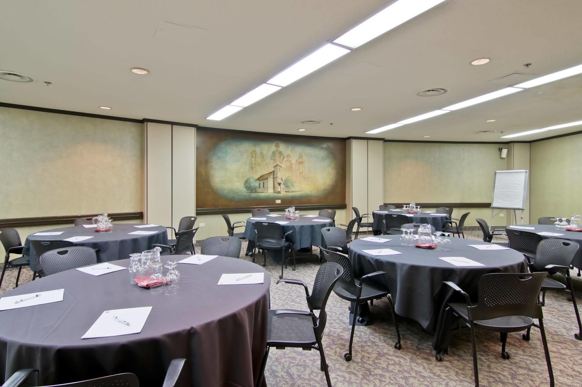 Chateau Lacombe Hotel