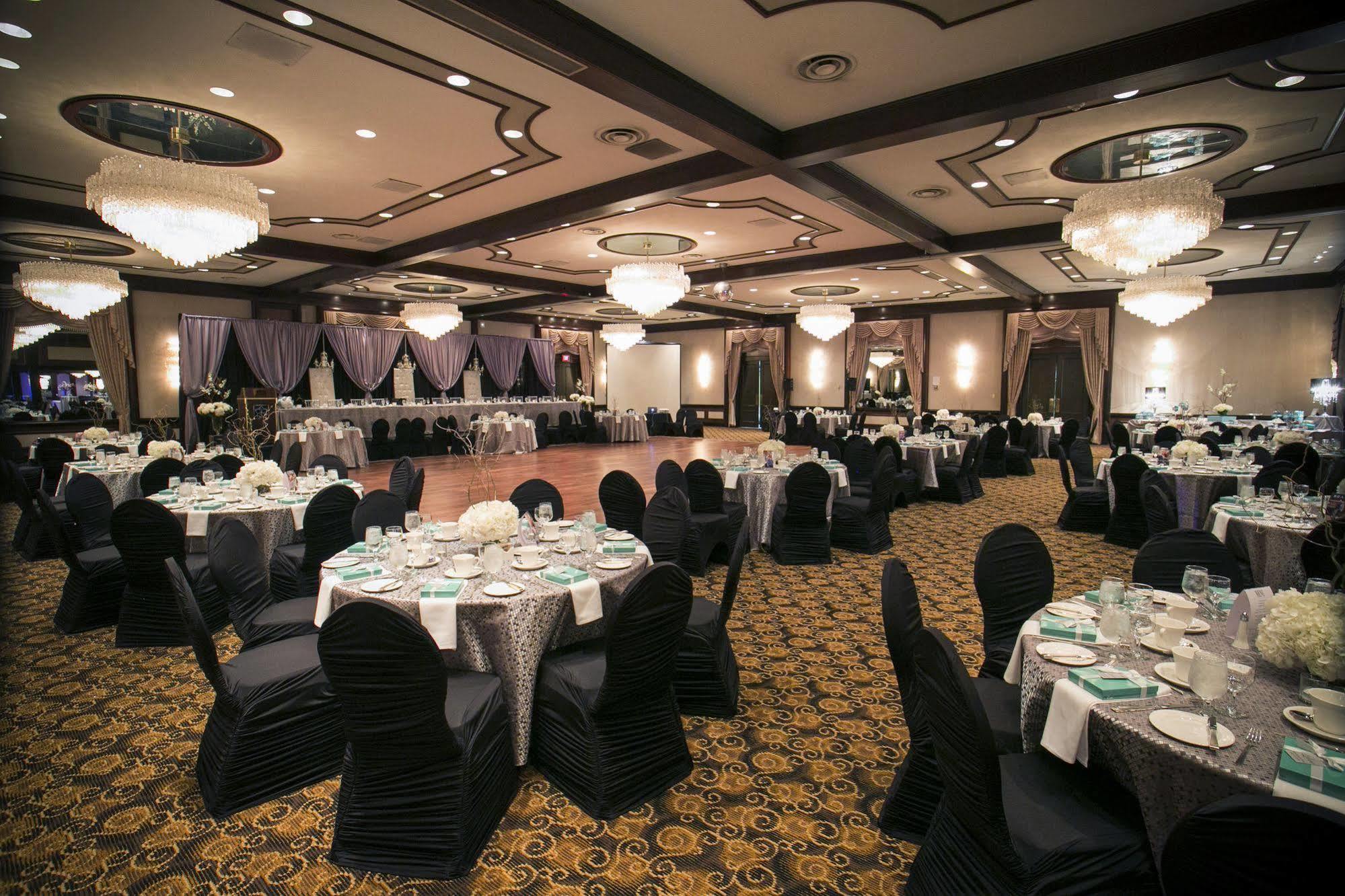 Hotel Chateau Lacombe