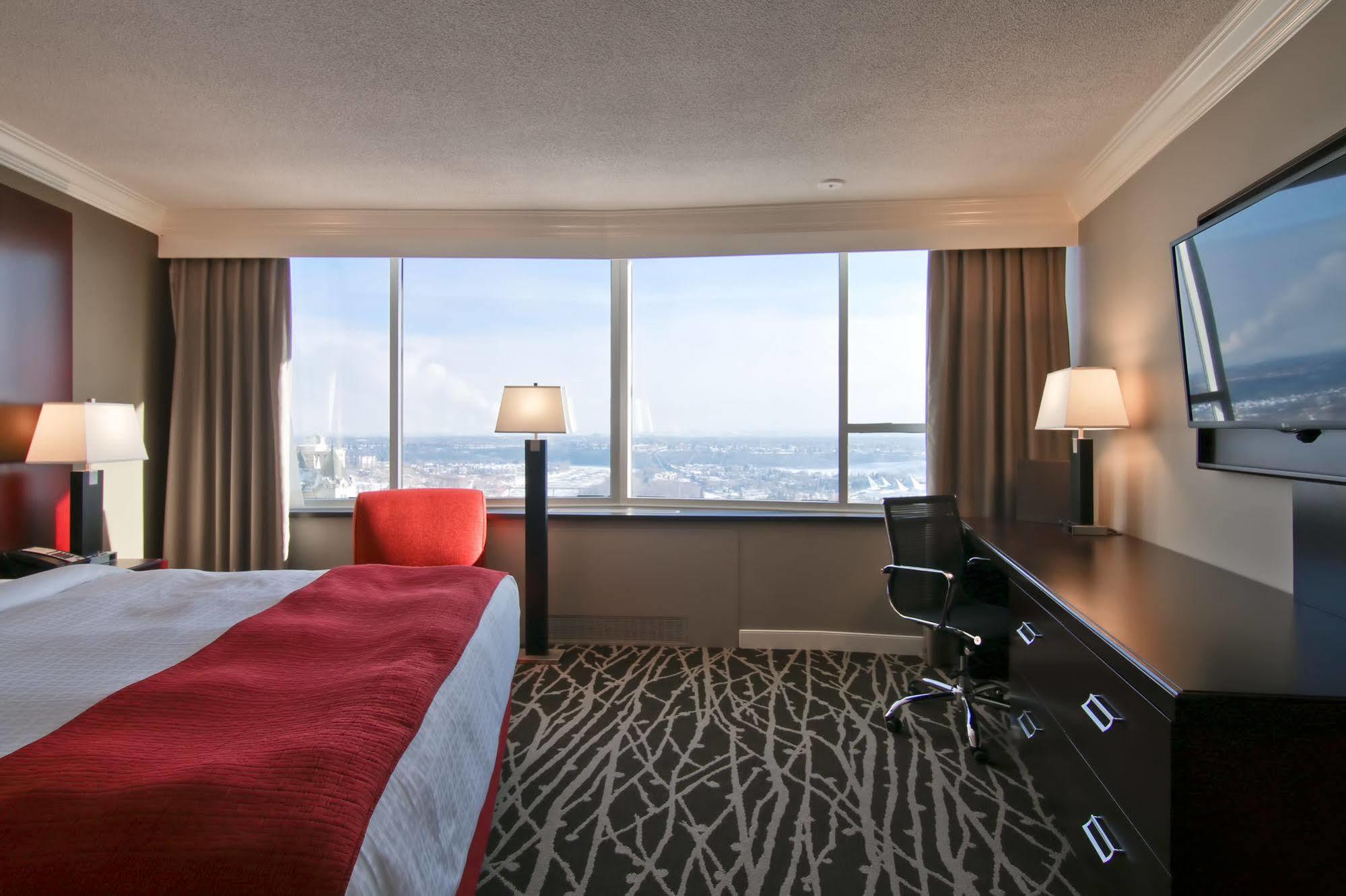 Hotel Chateau Lacombe 4*