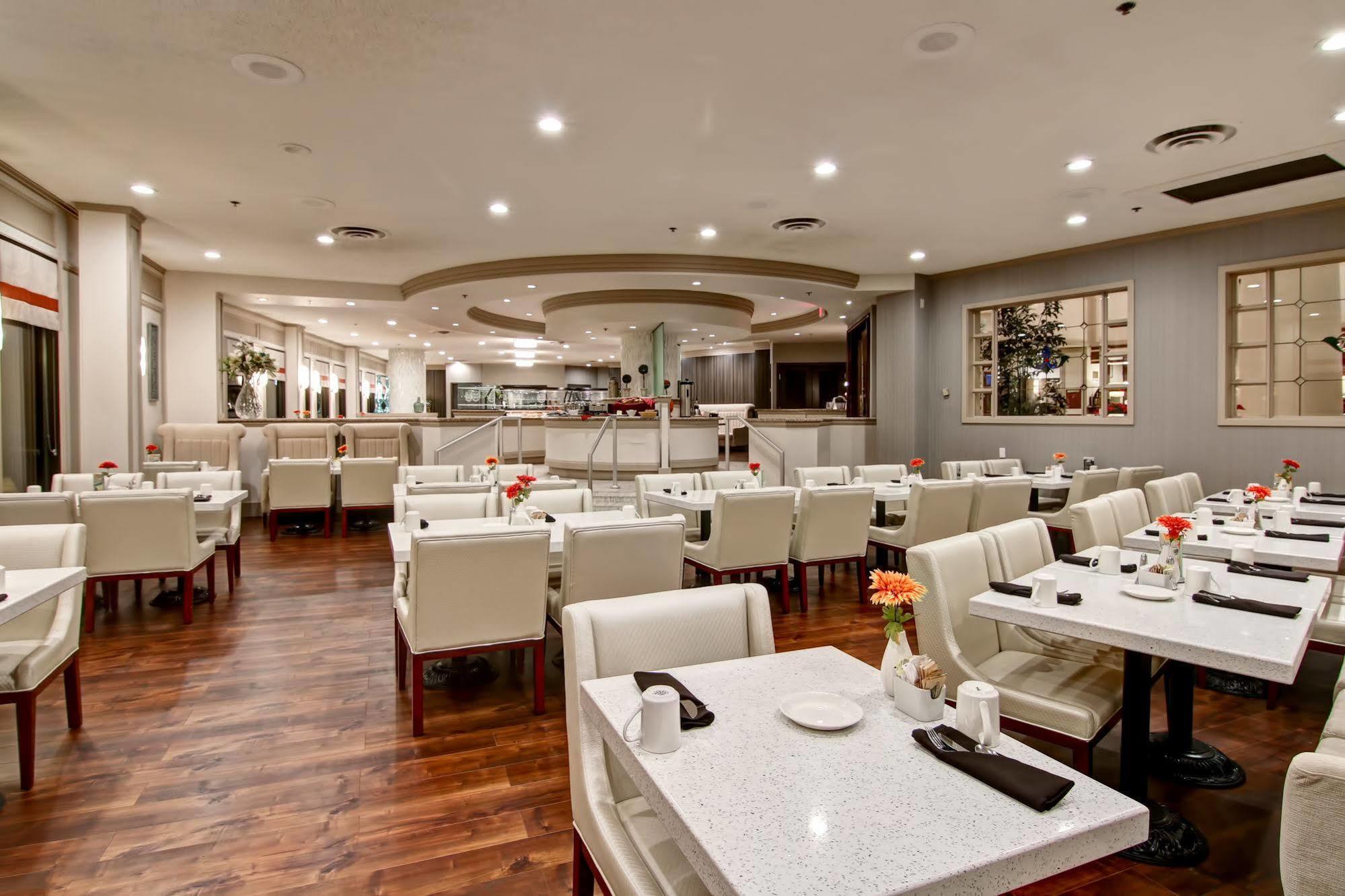 Chateau Lacombe Hotel