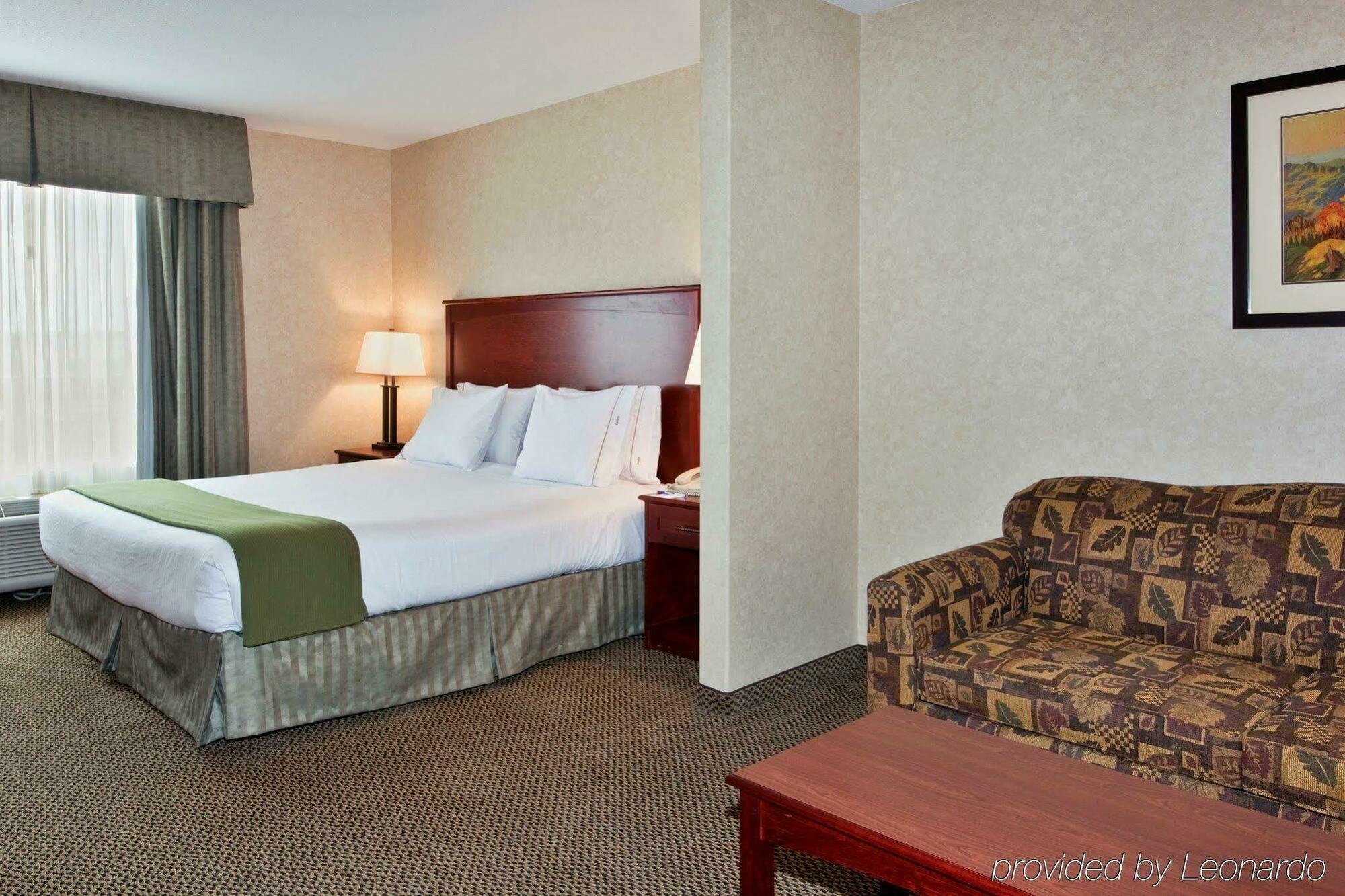 Hotel Holiday Express North By Ihg 3*