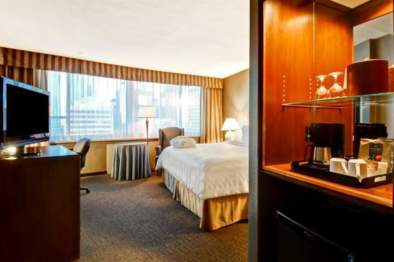 Hotel Chateau Lacombe 4*
