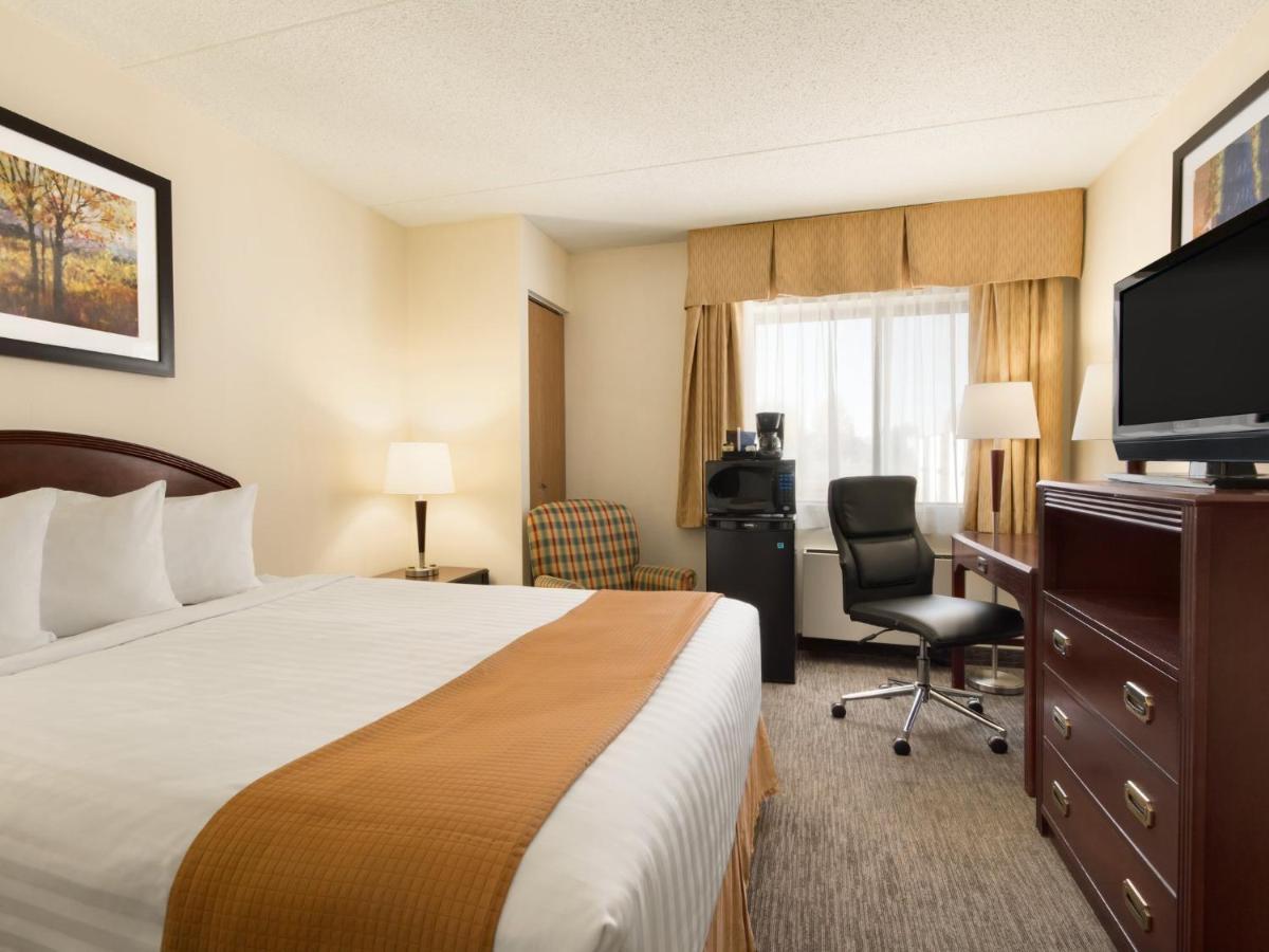 Travelodge By Wyndham South Hotel Edmonton