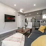 Modern Oasis Guest Suite I Walk Out Patio I Wem I Wifi!