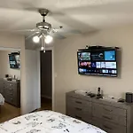 Chris Cozy Condo Commonwealth #205 Edmonton