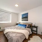 Spacious 2Bedroom Free Parking King Bed Close To Dt