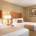 Days Inn By Wyndham Edmonton Downtown