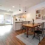 Modern Country Retreat, 5 Min To Dt & Rogers Place, Secure Ug Parking, Long Stays, Fast Wifi