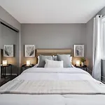 Peaceful Oasis Condo, Ac, Top Floor, Secure Ug Parking, Balcony, King Bed!