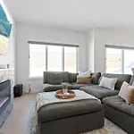 Family Home Retreat - 9 Mins To Wem - Vintage Arcade-Ping Pong -Air Conditioning