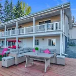 Stunning River View Home, King Bed, Golf, Firepit