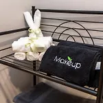 Modern Urban Escape -King Bed -Pet Friendly - Free Parking & Netflix - Fast Wi-Fi