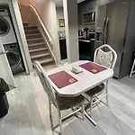Fully Separate & Private Guest Suite