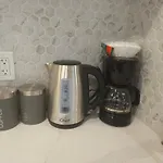 Cozy 2 Bedroom Suite, Queen Beds, Near The Airport