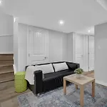 Modernsuite*Nearairport*2Queens*2Bedroom*Fullkitchen