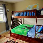 South Ed Stay Relax In Our Spacious 3 Bedroom Home