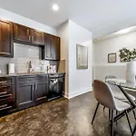 Stunning Modern Suite - King Bed - Free Parking & Netflix - Fast Wi-Fi - Long Stays Welcome