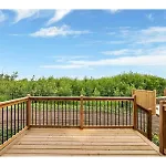 4 Bedroom Luxury Home , Theater, Sleeps 7, Ac , Garage