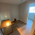 Morden Newly Renovated 1Br Flats, Walk To Whyte