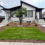 Central 3 Queen Beds,Double Garage,Disney+