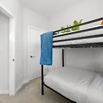 Urban Jungle Getaway, Aircon, 10Min To Dt & Wem!