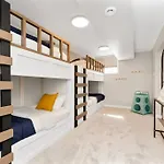 Bunkbeddreams,10 Beds,Near Rogers Place And Nait