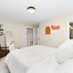 Bunkbeddreams,10 Beds,Near Rogers Place And Nait
