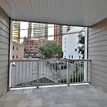 Ice District 2 Kings Private Parking Patio