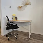 Retro Retreat - 3Bdr, 1 Bath, Close To City Center