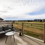 Luxury Dream Home-Firetable-Kingbed-Ev-Bbq-Gamesrm