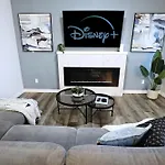 Three King Beds,Central A/C,Fireplace,Park,Disney+