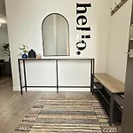 Beautiful 3 King Beds,Garage,Airport,Disney+