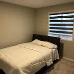 Bedroom Sw Edmonton Hwy 2 Near Yeg