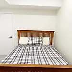 Cozy And Stylish Basement Suite Near Downtown, Uofa And Southgate Mall